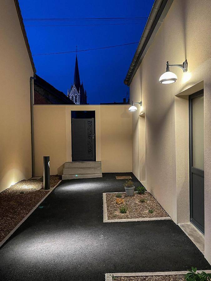 Location de vacances pour 4 personnes, avec vue et jardin à Flogny-la-Chapelle - 3