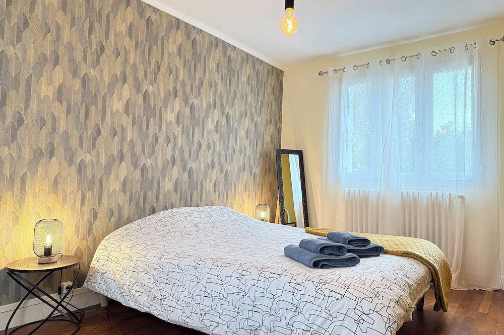 Renaissance *** in Bayeux, Bayeux region