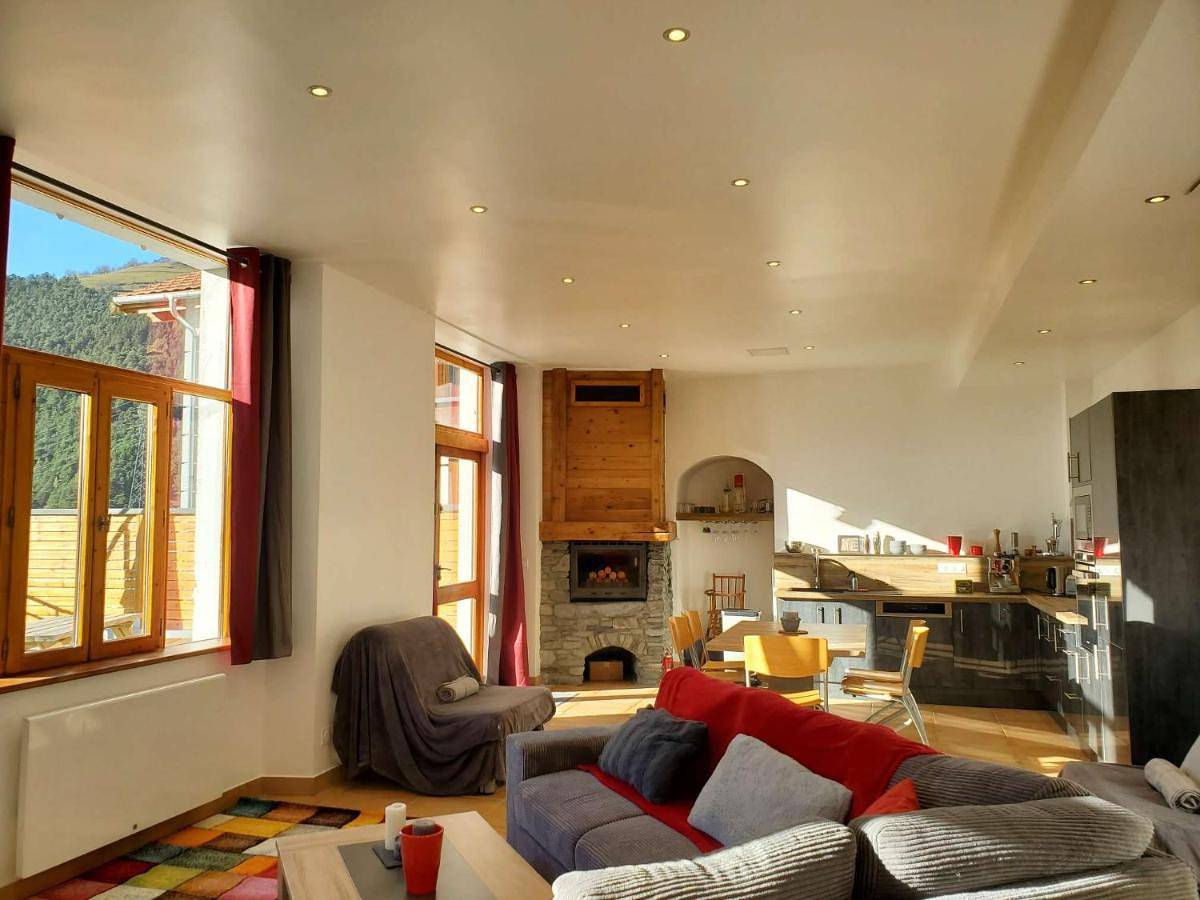 Appartement entier, One-Bedroom Apartment in Séez, Région d'Albertville