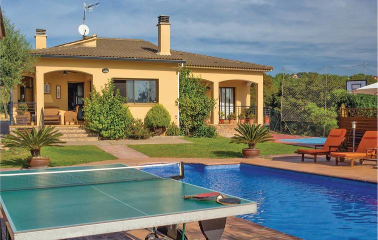 Appartement avec vue sur la montagne, avec piscine et terrasse in Tordera, Maresme