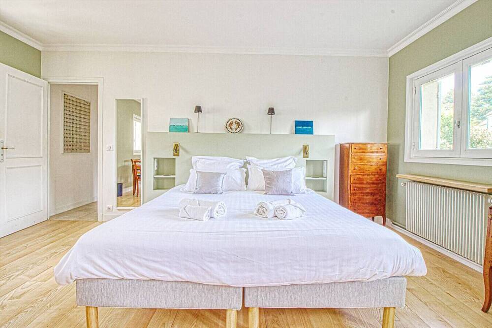Spacious house - Quiet & Family friendly in Versailles, Yvelines