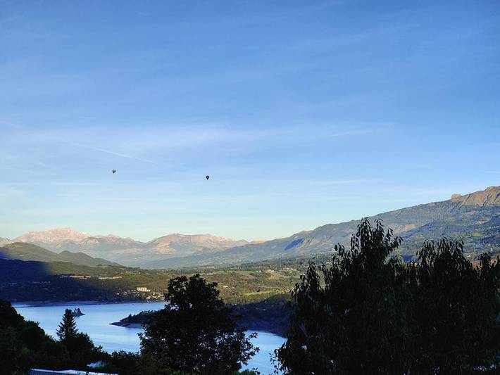 Location de vacances pour 6 personnes, avec vue ainsi que terrasse et vue sur le lac, animaux acceptés à Pontis - 4