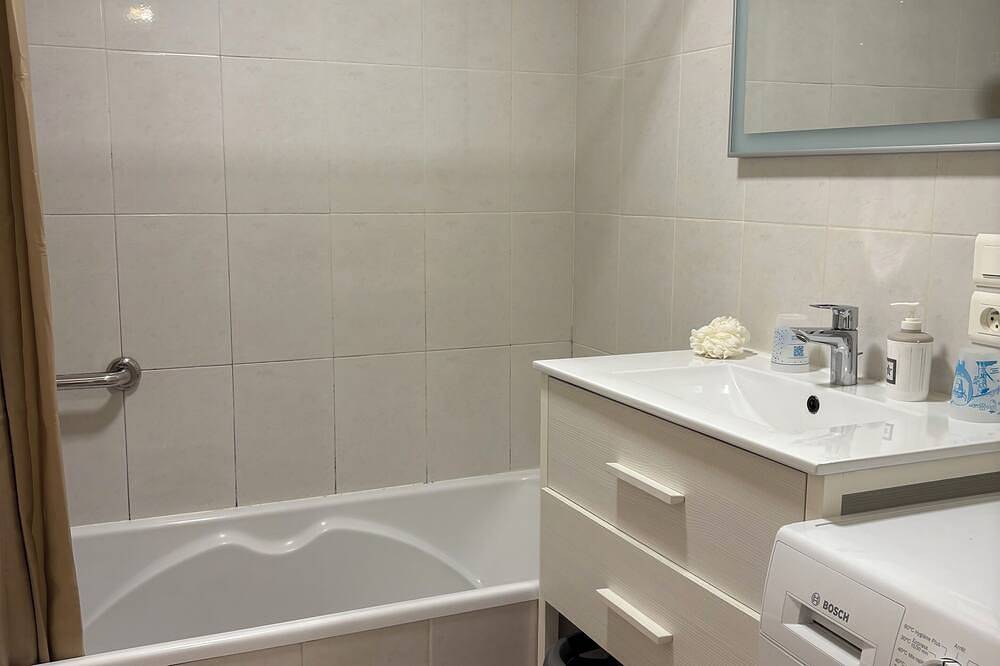 Ganze Wohnung, F3 apartment near the center with private garden in Cambo-les-Bains, Bayonne und Umgebung