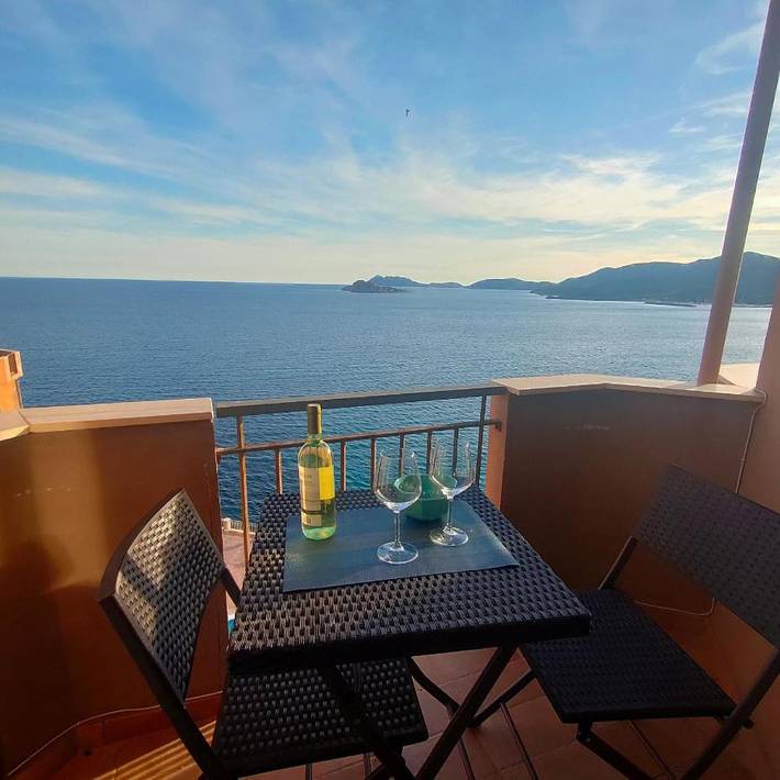 Appartamento vacanze per 4 persone, con panorama e piscina nonché giardino - 1