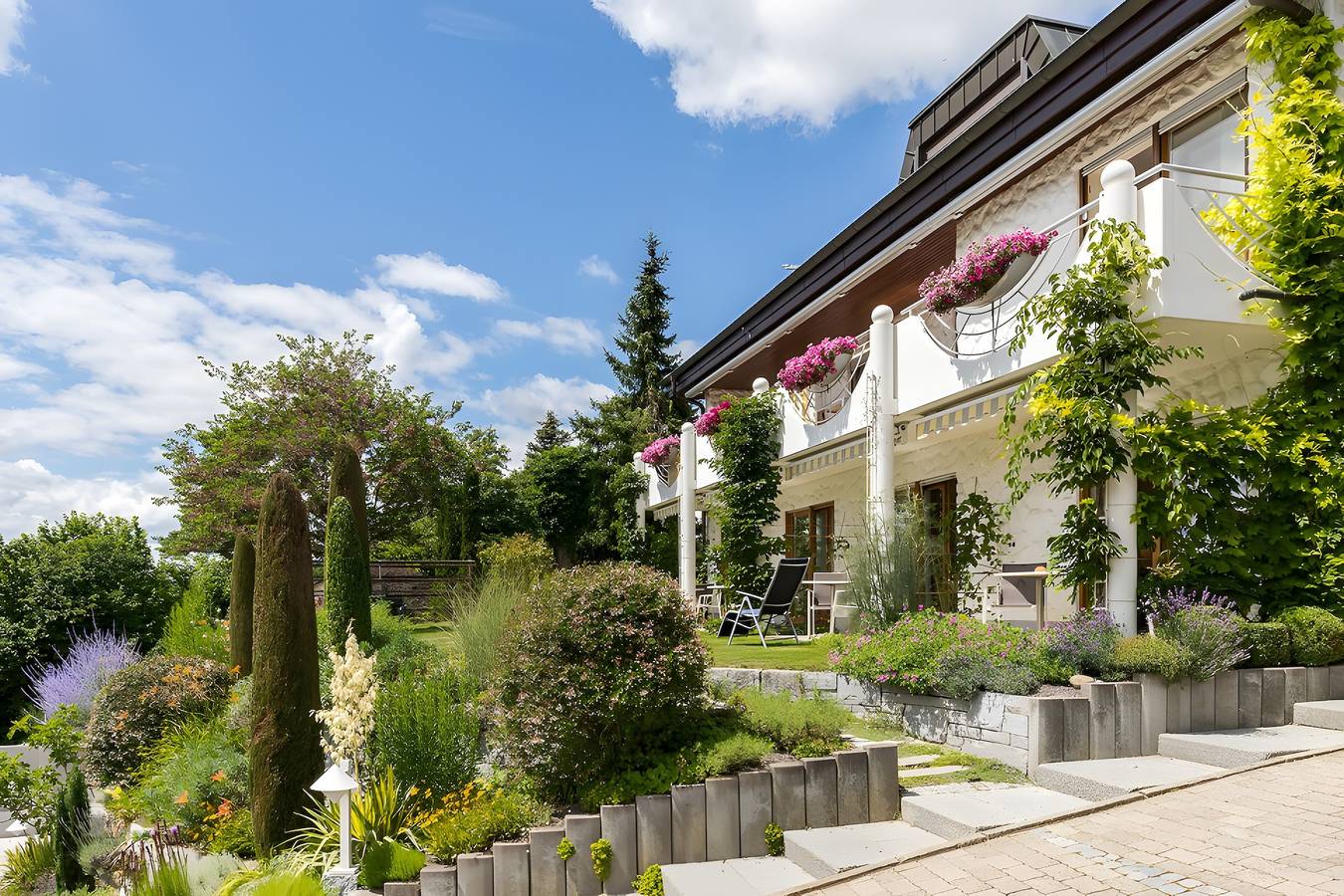 Ganze Wohnung, Apartment „Studiowohnung“ mit Bergblick, Gemeinschaftsterrasse und Wlan in Gailingen, Hegau