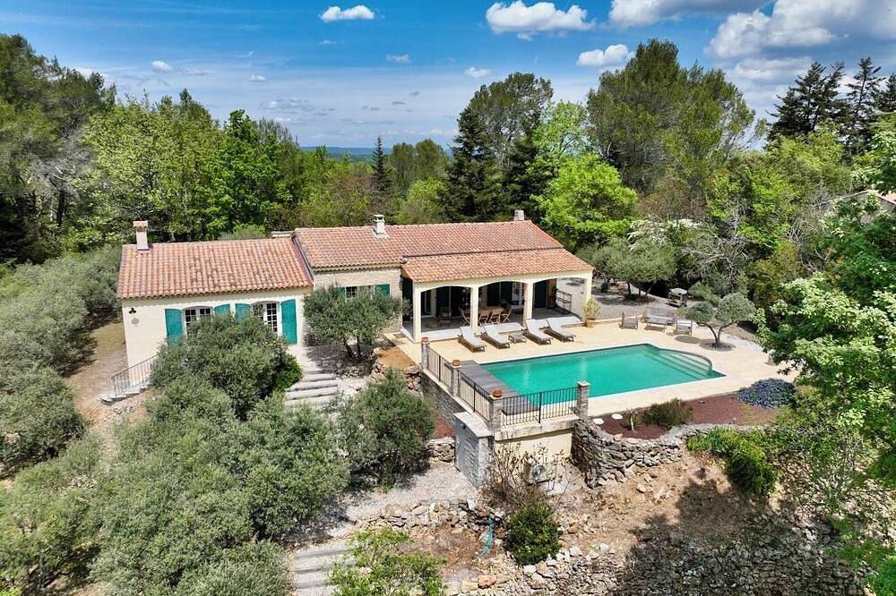 Villa les Restanques * Piscine & Pétanque en Provence in Rougiers, Région de Brignoles