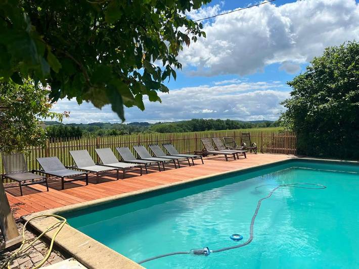 Villa pour 14 personnes, avec Balcon et Terrasse ainsi que Piscine et Vue