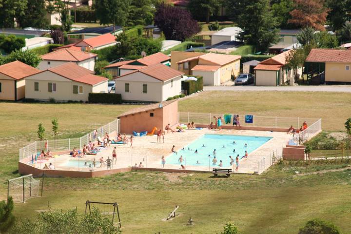 Chalet 'Castellane' avec vue montagne, piscine partagée et Wi-Fi in Castellane, Région Castellane