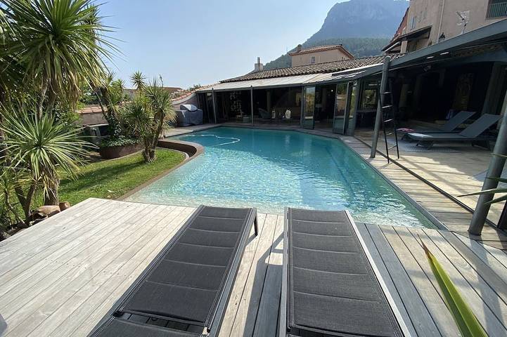 Location de vacances pour 6 personnes, avec terrasse et jardin, animaux acceptés à La Farlède - 3