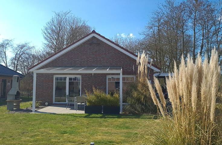 Ferienhaus für 6 Personen, mit Sauna und Garten in Jade