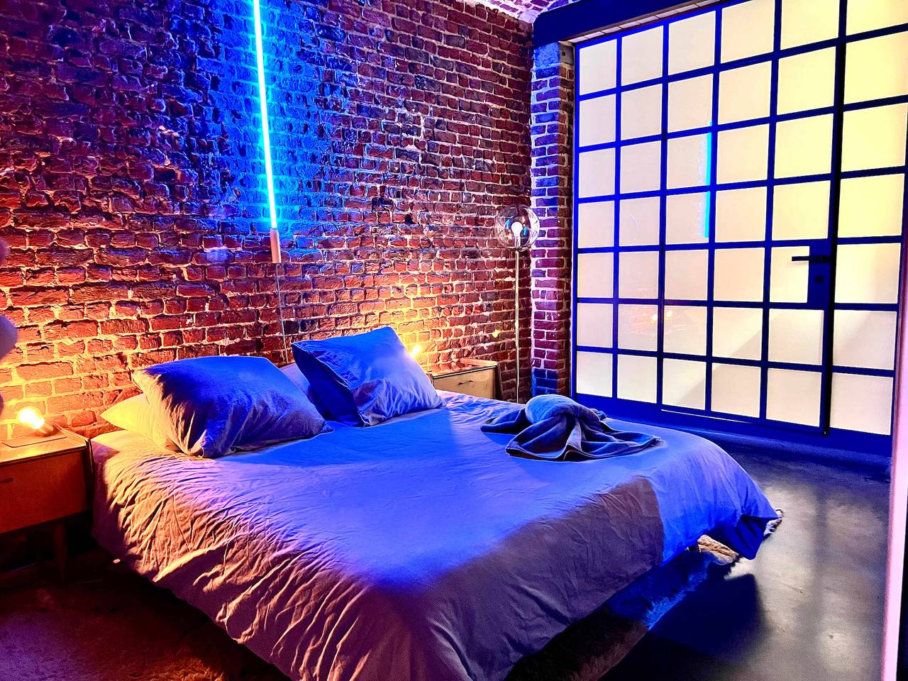 Entire apartment, Beautiful lovely Loft for 3 people from 3 min to Manneken Pis in Brussels, Brussels region