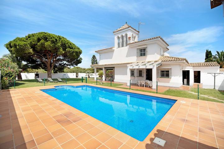 Casa de vacaciones para 13 personas, con Balcón y Jardín en Sancti Petri