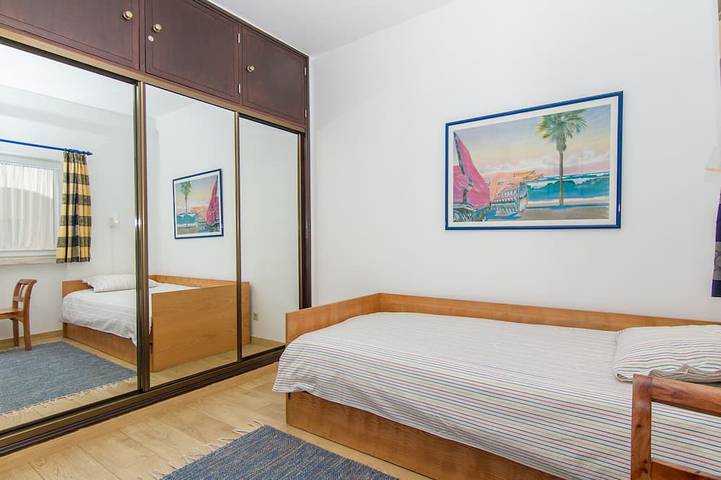 Ganze Wohnung, Schöne Wohnung mit Meerblick von der Terrasse - Gemeinschaftspool 100m entfernt in Santa Maria, São Gonçalo de Lagos