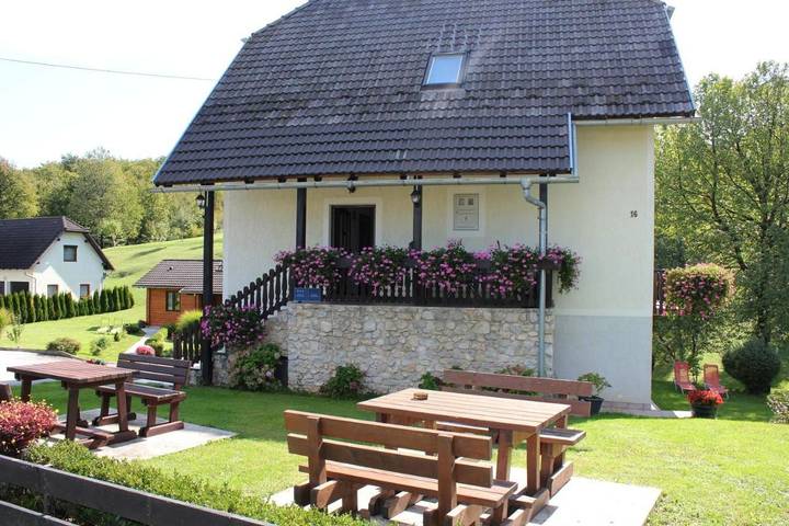 Maison d’hôte pour 2 personnes, avec jardin et vue dans Rastovača - 3