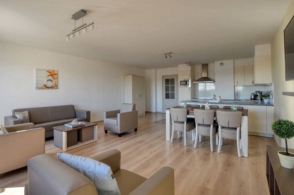 Apartment for 6 people (4 adults - 2 children) with balcony in Bray-Dunes, Flanders Dune Coast