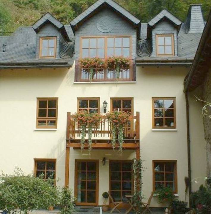 Ferienwohnung für 4 Personen, mit Balkon und Terrasse sowie Garten an der Burg Eltz