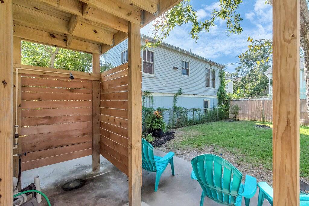 Ganze Wohnung, Newly Renovated Historical Galveston Home - 8 min walk to beach! in Galveston Island, Galveston