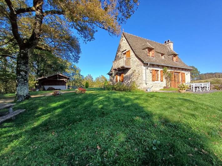 Gîte pour 5 personnes, avec balcon et jardin dans le Cantal - 4