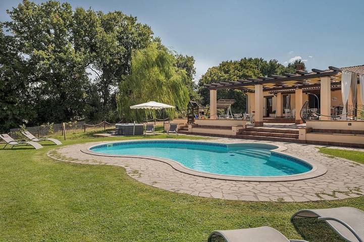 Casa vacanza per 15 persone, con animali domestici - 1