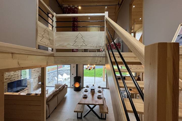 Chalet pour 6 personnes, avec terrasse ainsi que jardin et jacuzzi à Cauterets