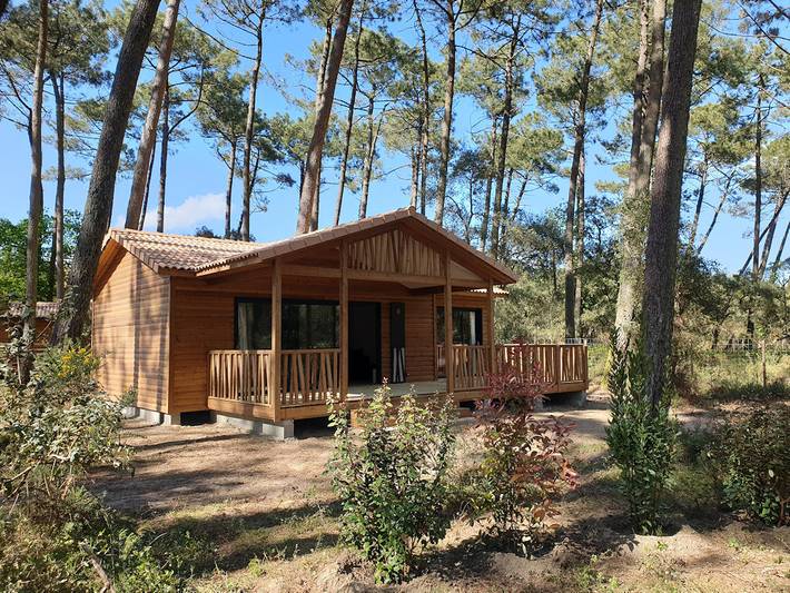 Lodge pour 5 personnes, avec piscine ainsi que jardin et terrasse dans les Landes - 2