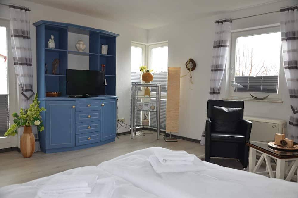 Entire apartment, Villa Monica App. 7 - sea view with two balconies - Vm 7 in Sassnitz, Jasmund National Park