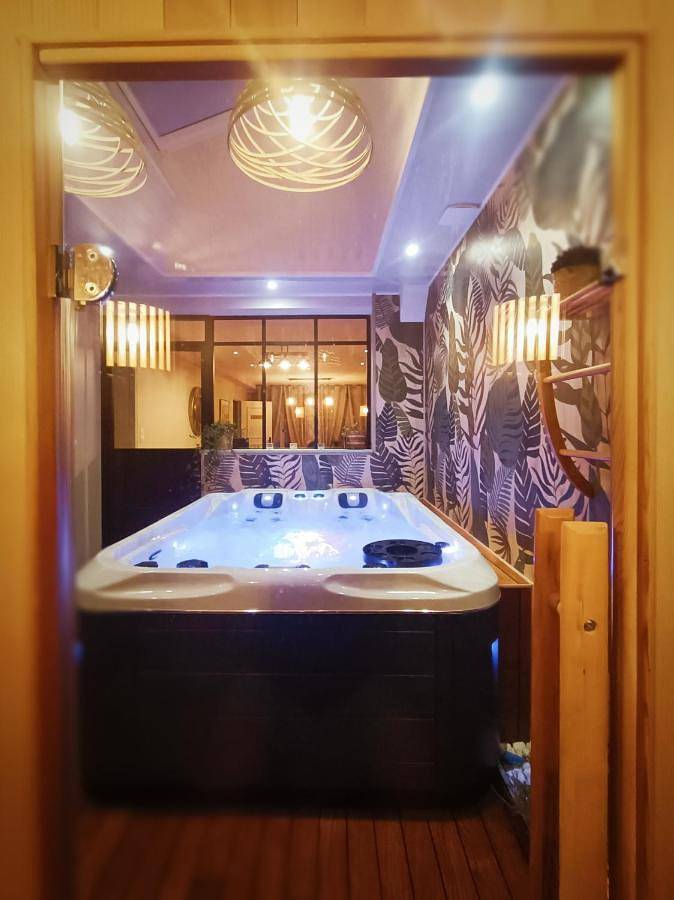 Gîte pour 2 personnes, avec jardin ainsi que jacuzzi et sauna à Esquelbecq - 3