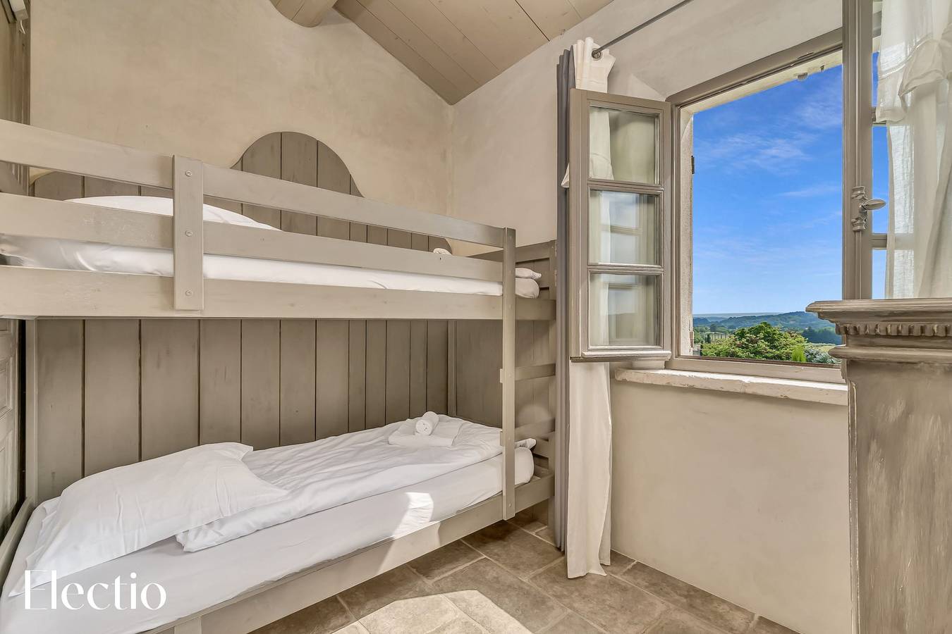 Appartement de vacances entier, Loggia 8 Laurier | Résidence Les Petitons in Oppède, Parc naturel régional du Luberon