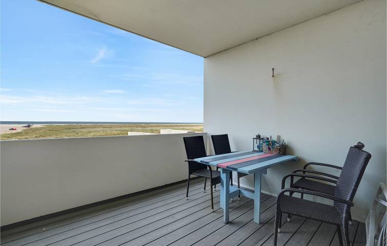 Ferielejlighed for 4 personer, med sauna og terrasse samt pool, husdyr tilladt i Fanø Bad