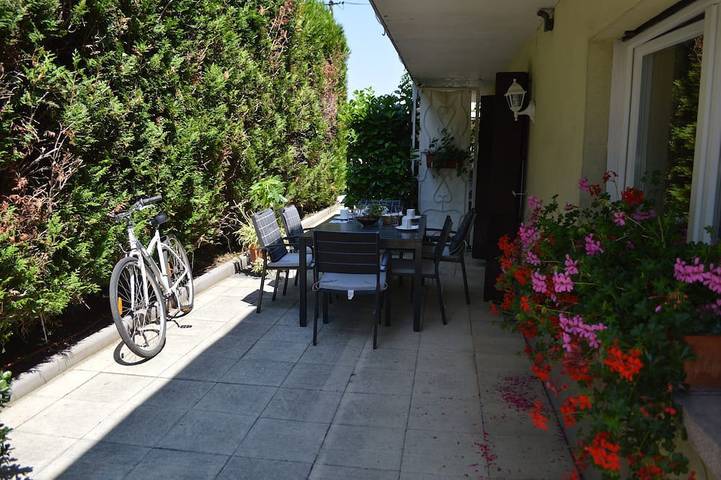 Ferienwohnung für 8 Personen, mit Terrasse und Garten in Colmar