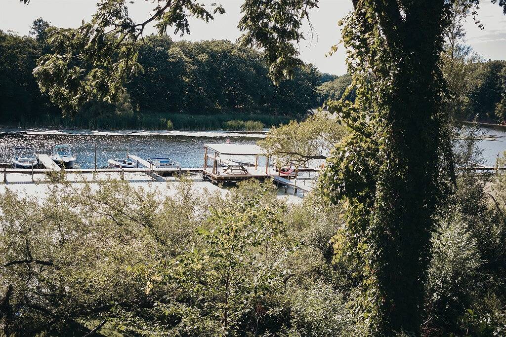 Tranquil Cat Fish Cottage Getaway Point Breeze, Ny in Ontariosee