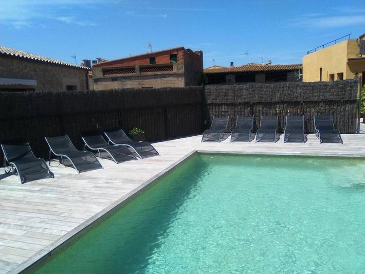 Casa rural para 8 personas, con piscina y terraza en Ullá