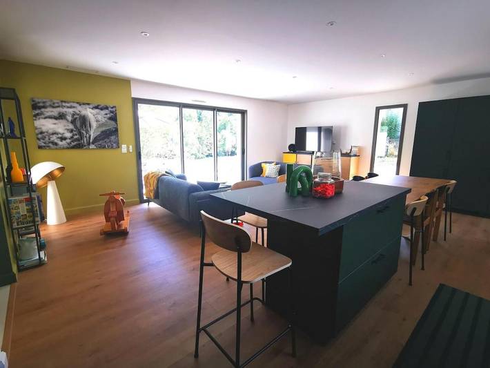 Location de vacances pour 8 personnes, avec vue et jardin à Beaudéan - 2