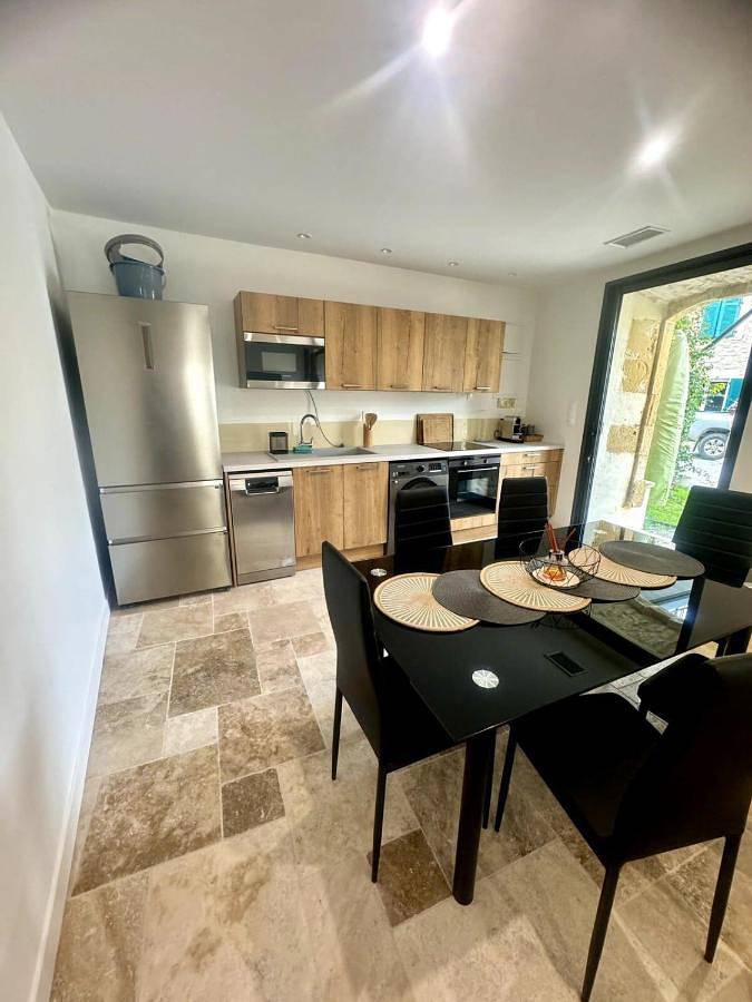 Location de vacances pour 6 personnes, avec piscine ainsi que terrasse et jacuzzi à Gajan - 4