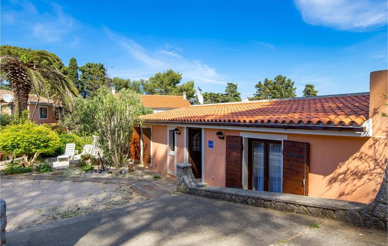 Ferienhaus für 4 Personen, mit Terrasse in Veli Losinj