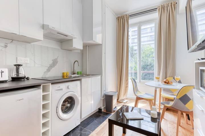 Entire apartment, New and quiet 1 Bdr Flat in the Heart of Paris 12 in 12th Arrondissement, Paris