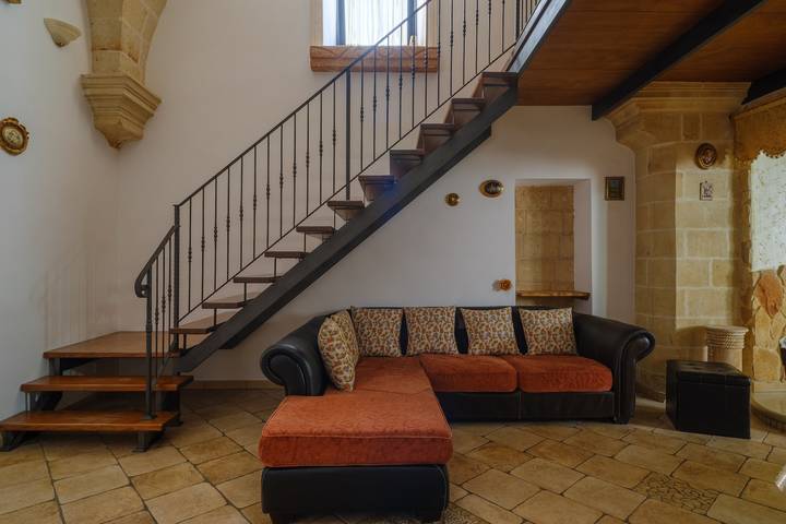 'Holiday Home Il Giglio' close to City Centre with Terraces & Wi-Fi in Manduria, Taranto Province