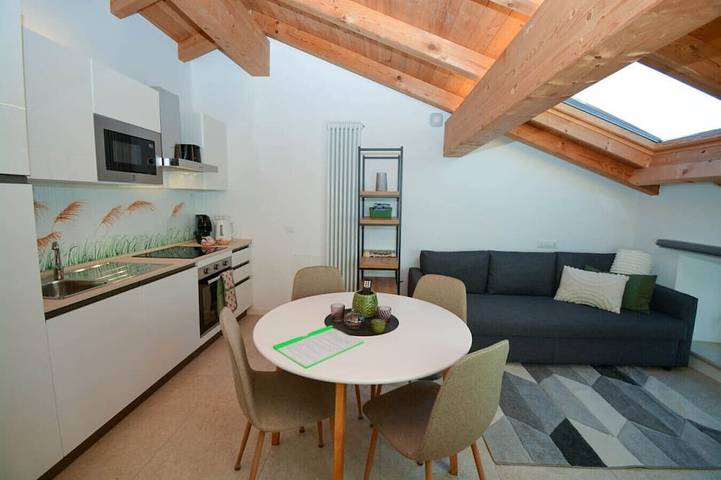 Ferienwohnung für 3 Personen, mit Garten und Whirlpool