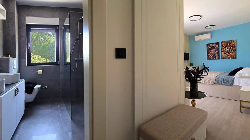 Villa pour 9 personnes, avec Balcon ainsi que Terrasse et Piscine à Srebreno - 4