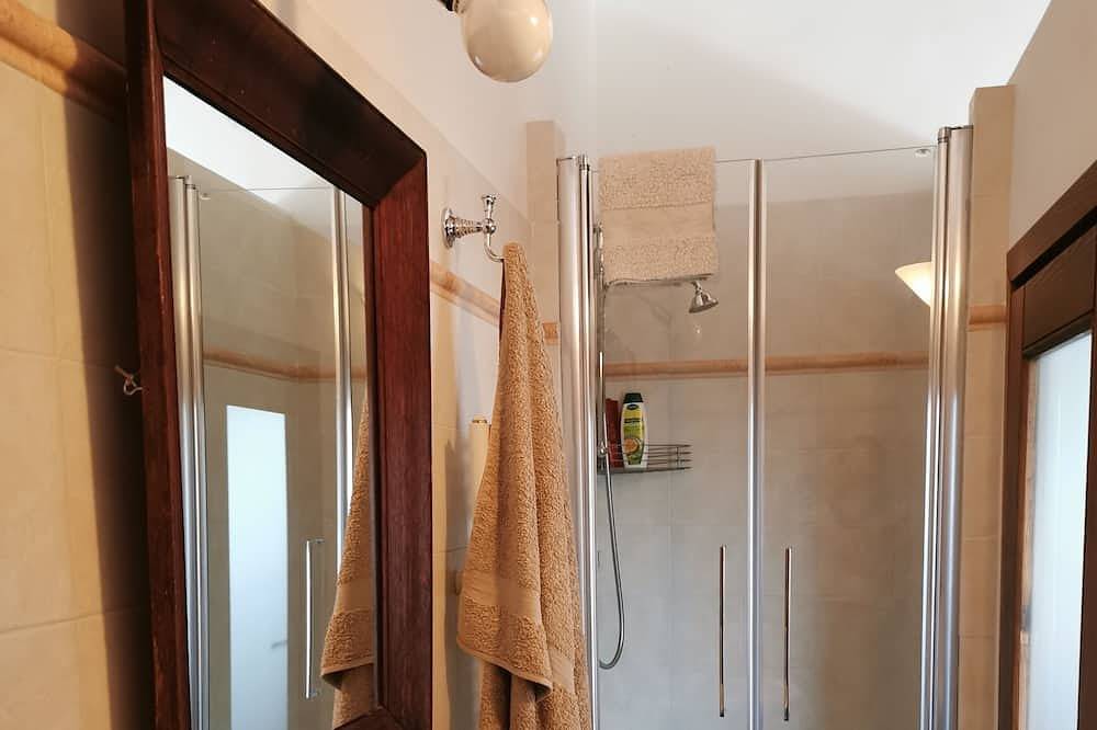 Palazzo K - B&B in country home with pool (room Valentina) in Savona, Province de Savona