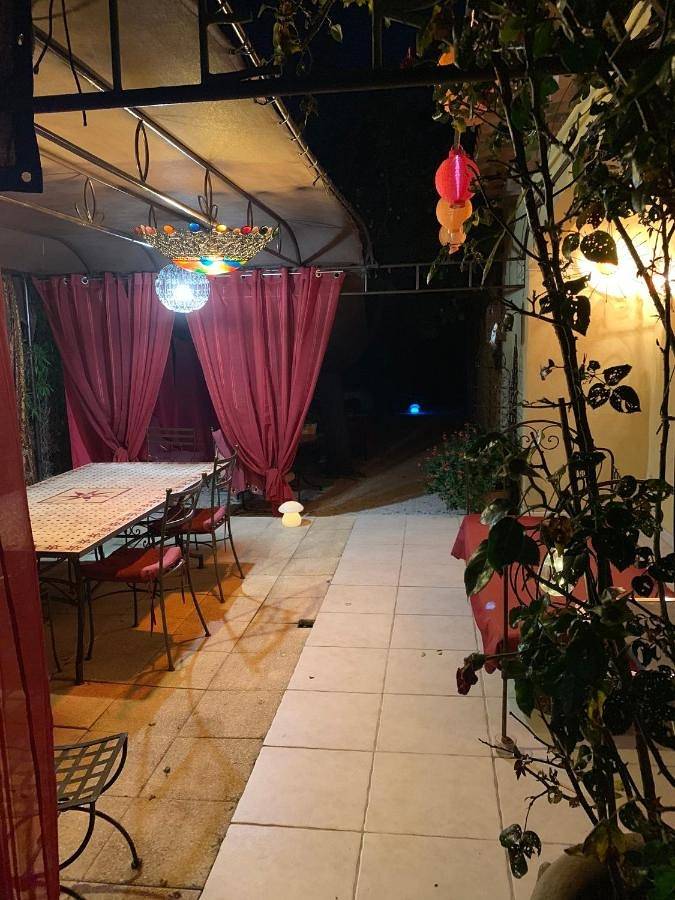 Location de vacances pour 2 personnes, avec jardin et vue, adapté aux familles dans Base Nature François Léotard - 3