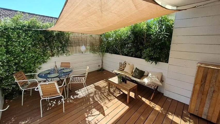 Gîte pour 6 personnes, avec balcon dans Plage de La Fossette