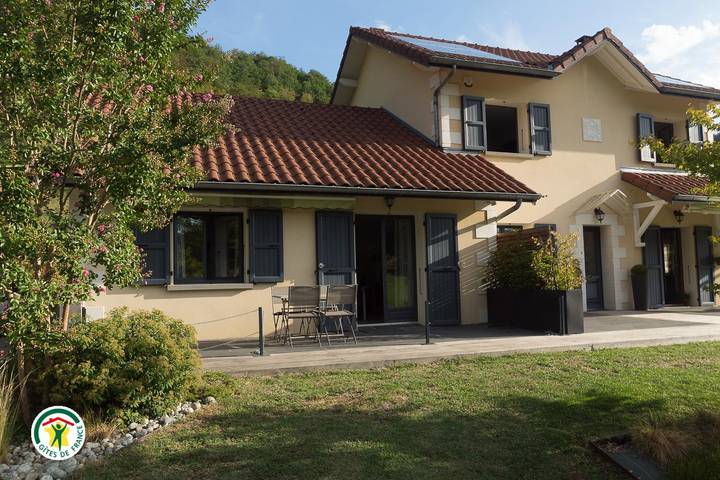 Les Bruyeres in Saint-Nicolas-de-Macherin, Isère