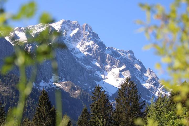 Ferienhaus für 2 Personen, mit Ausblick und Garten in der Zugspitzregion