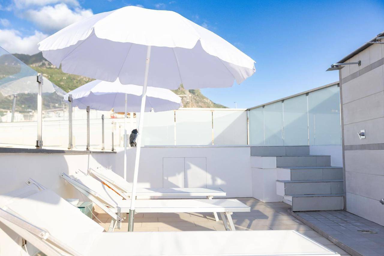 White 1903 - Rooftop Pool & Luxury Rooms in Forio, Ischia