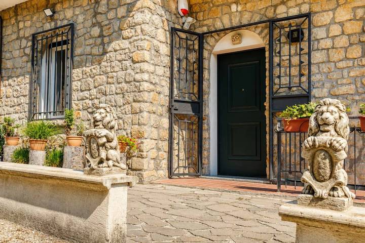 Rifugio nel Bosco – Romantic Couples’ Retreat with Jacuzzi in Godiasco Salice Terme, Oltrepò Pavese