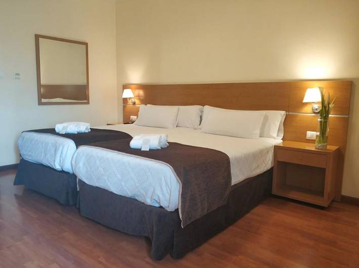 Hôtel pour 3 personnes, avec jardin et terrasse à Vigo - 4