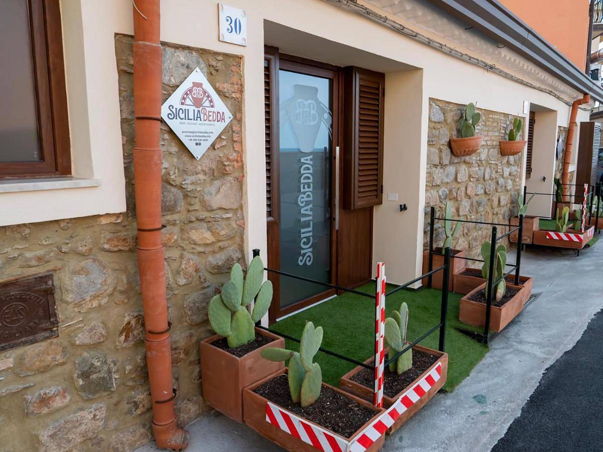 Appartamento intero, Sicilia Bedda - B&B - Rooms - Apartments in Santo Stefano di Camastra, Provincia di Messina
