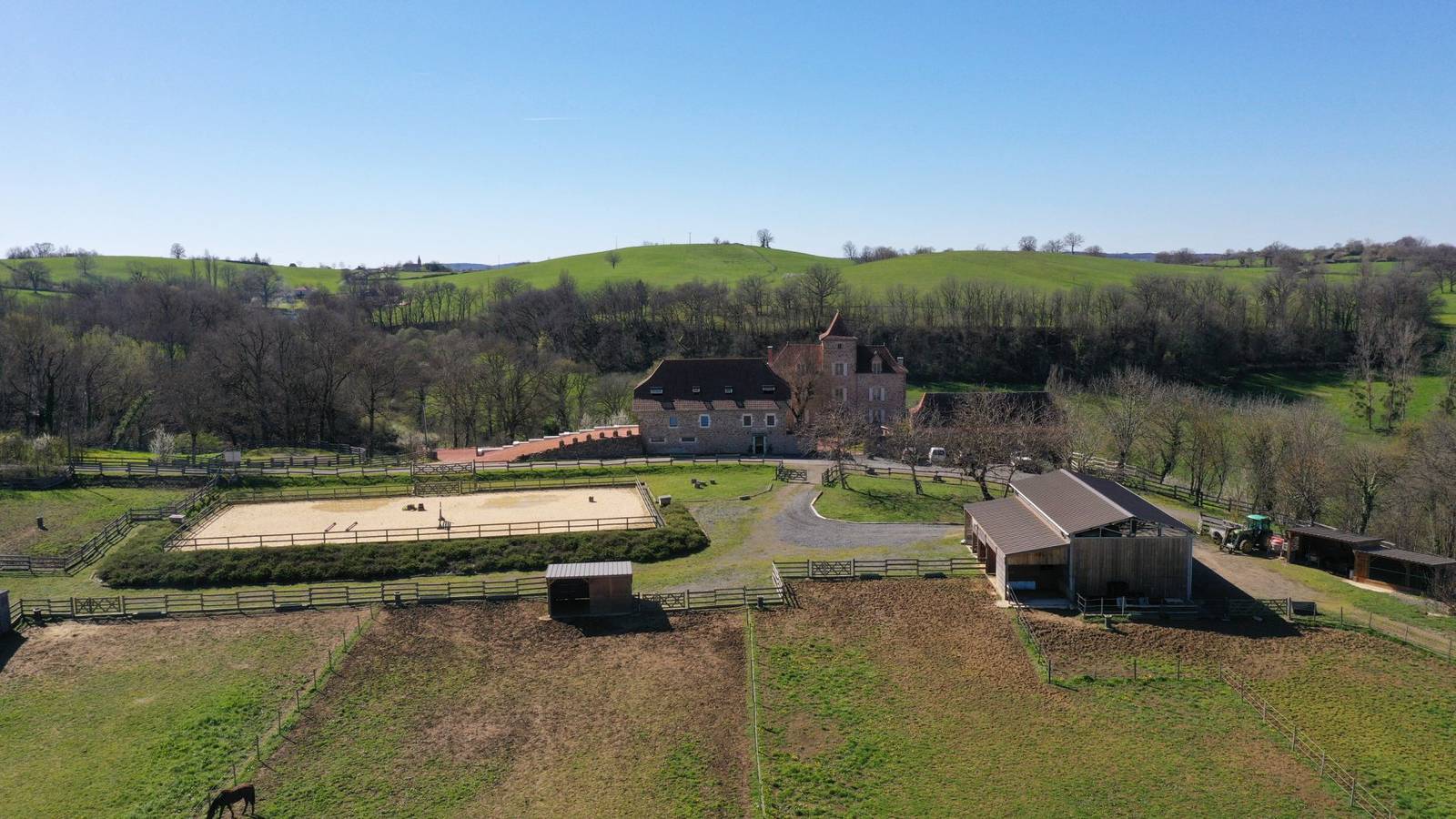 Chambres et table d'hôtes "Les granges de Murel" - Le rendez-vous de l'Amazone in Causse-et-Diège, Aveyron