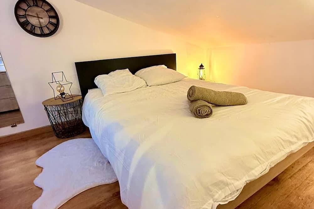 Entire apartment, Quiet apartment near Martigues in Saint-Mitre-les-Remparts, Istres region